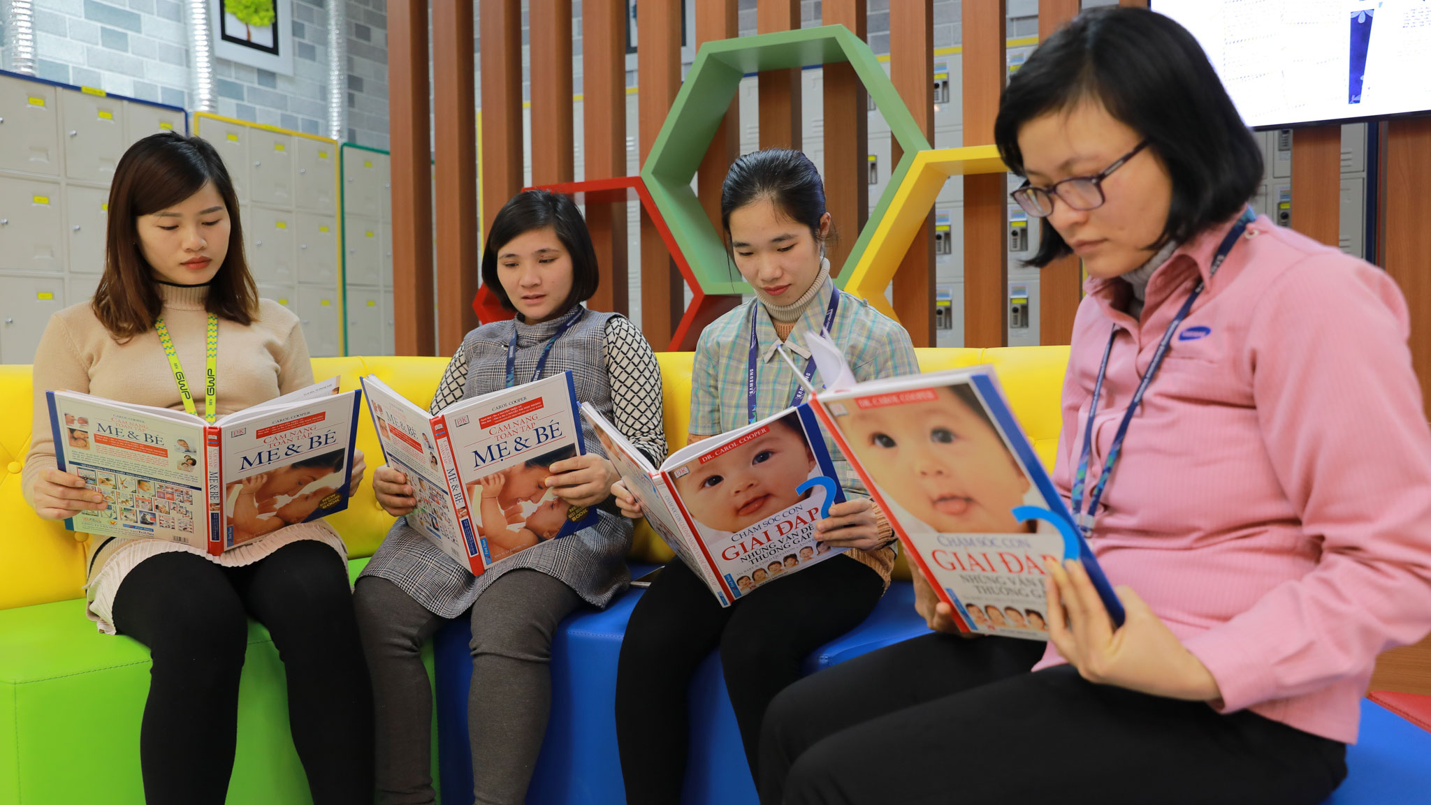 Mommy room - Nơi nghỉ ngơi và trao đổi kiến thức cho nhân viên mang thai và nuôi con nhỏ